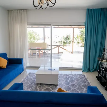 Spacious Three-bedroom With Sea View A2 Apartment *