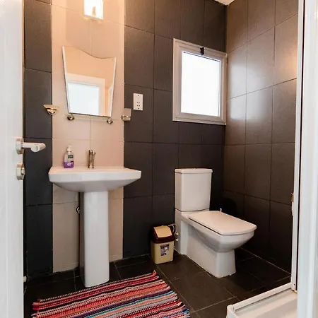 Spacious Three-bedroom With Sea View A2 Apartment *