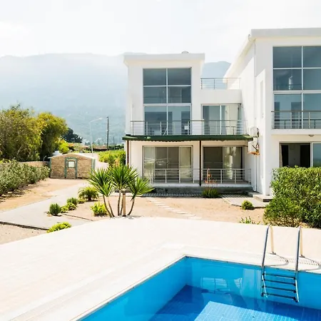 Lägenhet Spacious Sanctuary Cove B4 Duplex With Sea View In Lapta *