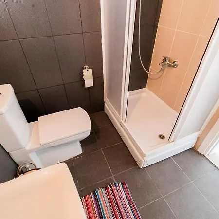 Spacious Three-bedroom With Sea View A2