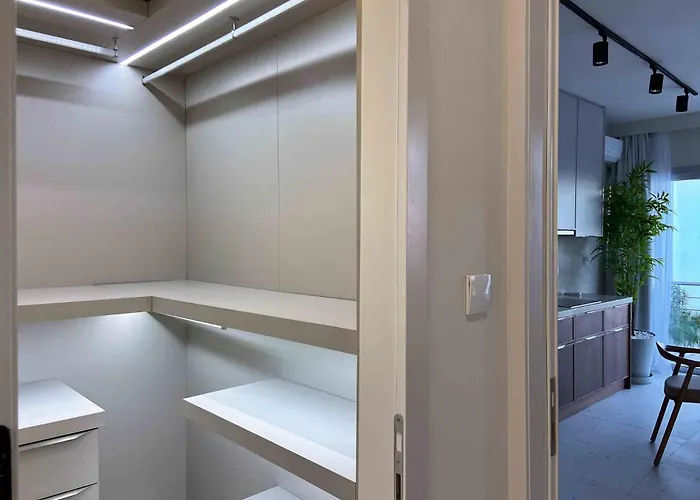 Spacious Sanctuary Cove B4 Duplex With Sea View In Lapta * ラピソス