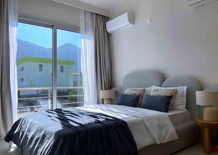 Spacious Sanctuary Cove B4 Duplex With Sea View In Lapta アパート *