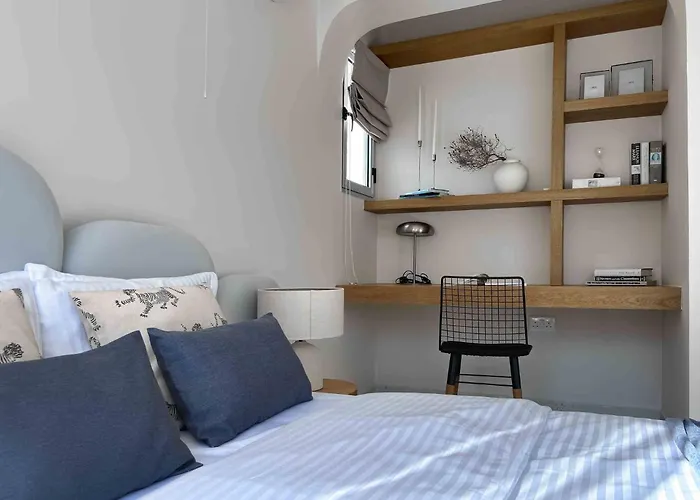 Spacious Sanctuary Cove B4 Duplex With Sea View In Lapta ラピソス