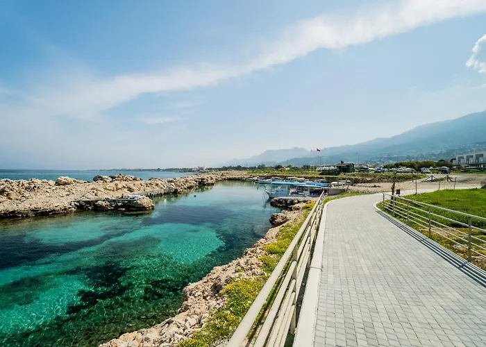 Spacious Sanctuary Cove B4 Duplex With Sea View In Lapta