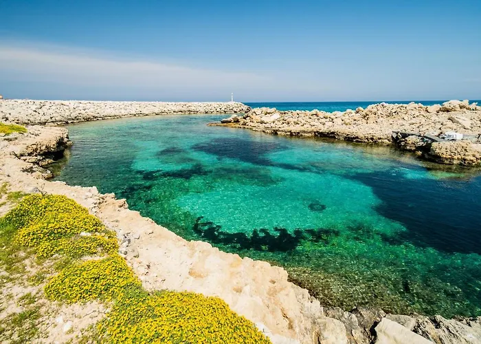 アパート Spacious Sanctuary Cove B4 Duplex With Sea View In Lapta ラピソス