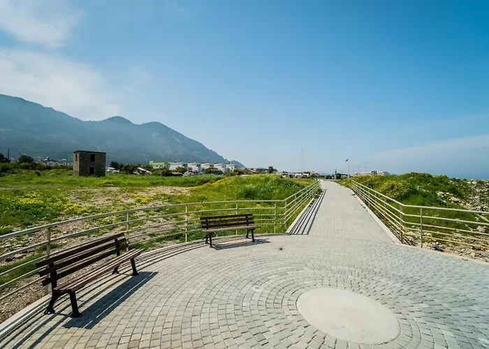 Spacious Sanctuary Cove B4 Duplex With Sea View In Lapta