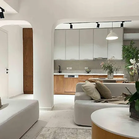 Spacious Two-bedroom With Sea View B4 Lapitos