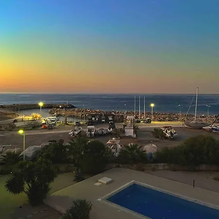 Spacious Two-bedroom With Sea View B4 Apartament