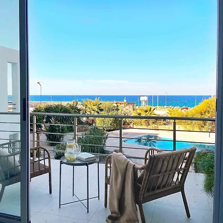 Apartament Spacious Two-bedroom With Sea View B4 Lapitos