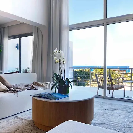 Апартаменты Spacious Sanctuary Cove B4 Duplex With Sea View In Lapta