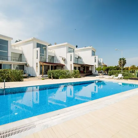 Spacious Sanctuary Cove B4 Duplex With Sea View In Lapta * Lapithos (Northern Cyprus)