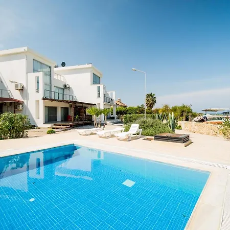 Spacious Sanctuary Cove B4 Duplex With Sea View In Kyrenia Girne * Lápithosz
