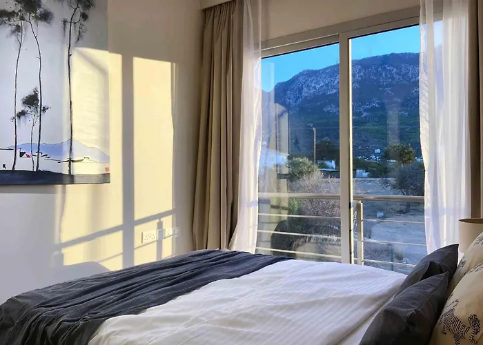 Spacious Sanctuary Cove B4 Duplex With Sea View In Lapta * Lapta