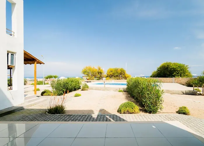 Spacious Sanctuary Cove B4 Duplex With Sea View In Lapta Daire Lapta